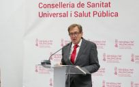 Miguel Mínguez asume el cargo de consejero de Sanidad Universal y Salud Pública de manos de Ana Barceló (Foto: GVA)