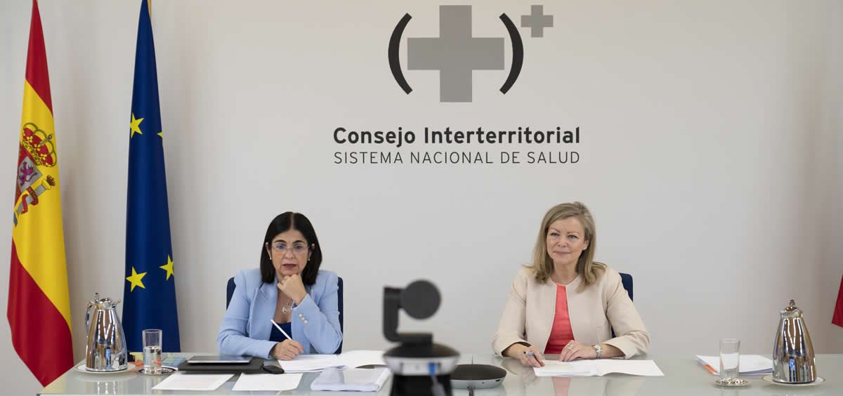 Carolina Darias, ministra de Sanidad y Dionisia Manteca, subsecretaria de Sanidad en el CISNS (Foto. Pool Moncloa/Borja Puig de la Bellacasa)