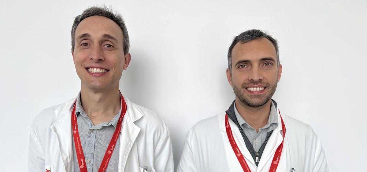 Los doctores Alejandro García y Anwar Saab (Foto. Hospital de Denia)
