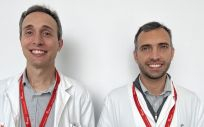 Los doctores Alejandro García y Anwar Saab (Foto. Hospital de Denia)