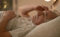 Hombre adulto mayor en la cama (Foto. Freepik)