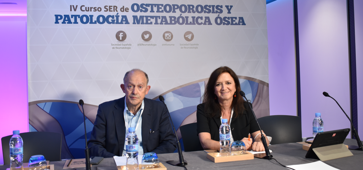 El Dr. Santos Castañeda, del Hospital La Princesa de Madrid, y la Dra. Pilar Peris, del Clínic de Barcelona, coordinadores del IV Curso de la SER sobre osteoporosis. (Foto. SER)