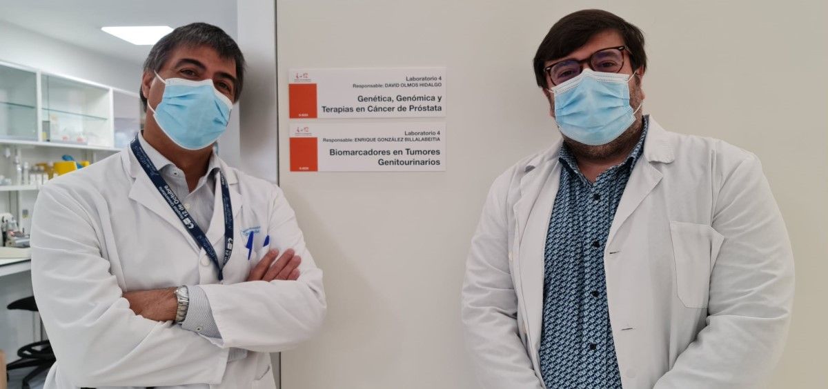 Los oncólogos Enrique González Billalabeitia y David Olmosdel Hospital 12 de Octubre. (Foto. Hospital 12 de Octubre)