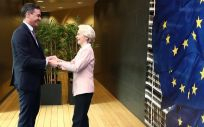 El presidente del Gobierno, Pedro Sánchez, junto a la presidenta de la Comisión Europea, Ursula von der Leyen, en un reciente encuentro (Foto: Pool Moncloa)