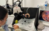 Una prueba de cirugía de láser otorrinolaringóloga (Foto. Ramón y Cajal)