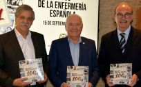 Carlos Álvarez, Florentino Pérez Raya y José Antonio Ávila, en la presentación del libro 100+1 hitos de la enfermería española. (Foto. CGE)