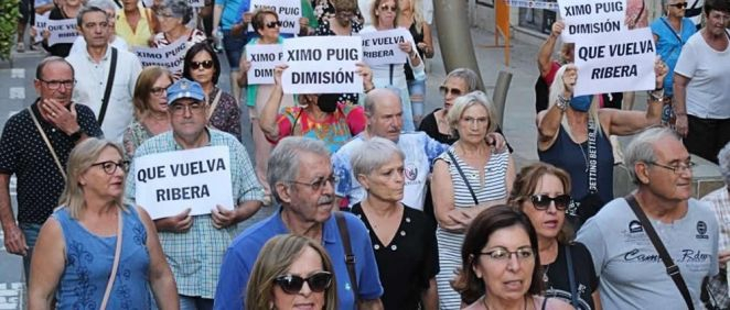 Torrevieja muestra su hartazgo en las calles: "Que vuelva Ribera"