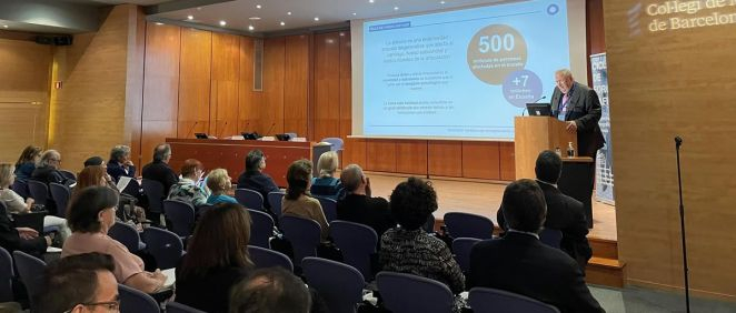 El presidente de OAFI, el doctor Josep Vergés, durante su presentación (Foto. OAFI)