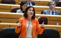 La ministra de Sanidad, Carolina Darias, interviene en la sesión de control al Gobierno en el Senado a 4 de octubre de 2022. (Foto. Fernando Sánchez EP)