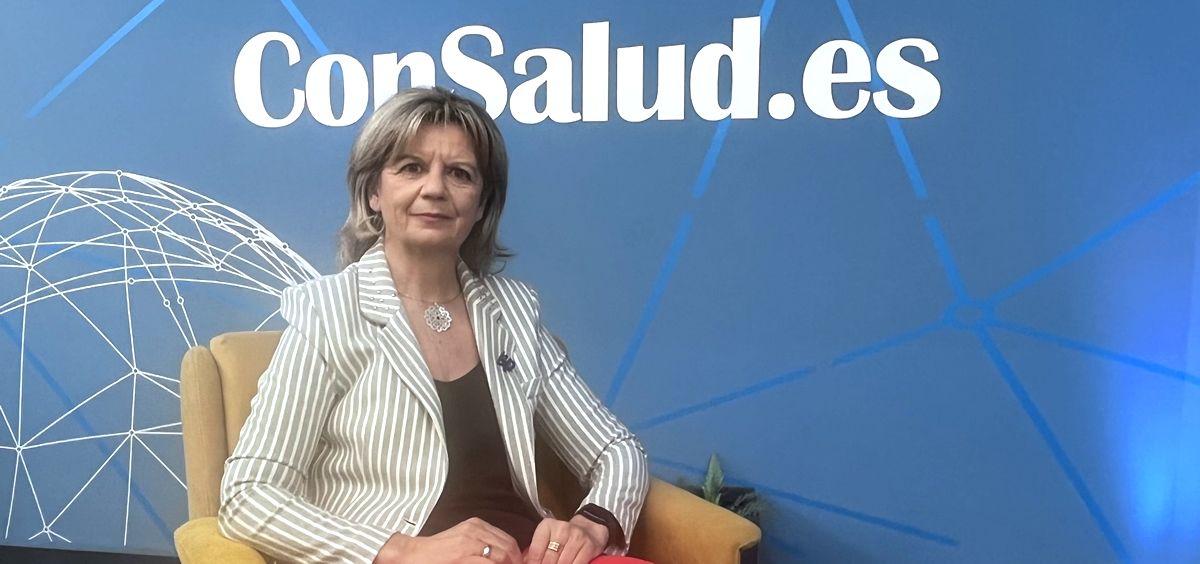 Elvira Velasco, portavoz de Sanidad del PP en el Congreso, en el plató de ConSalud TV (Foto: ConSalud)