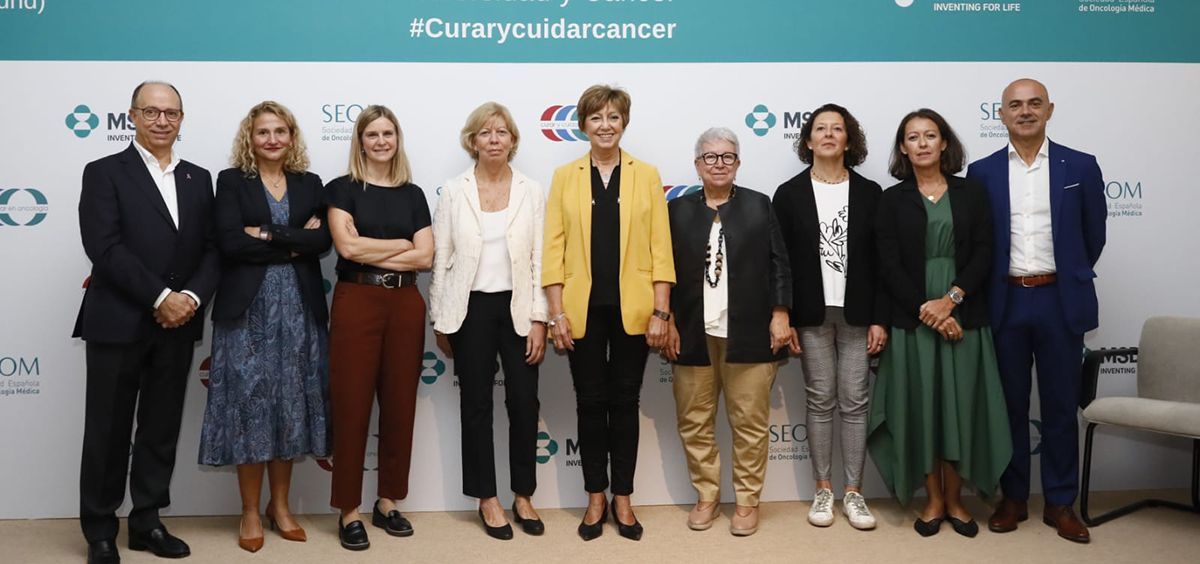 Expertos del seminario para periodistas 'Curar y Cuidar Cáncer. Diversidad en cáncer'. (Foto. SEOM MSD)