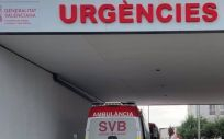 Entrada de Urgencias del Hospital de la Ribera, en Alzira. (Foto. CSIF)