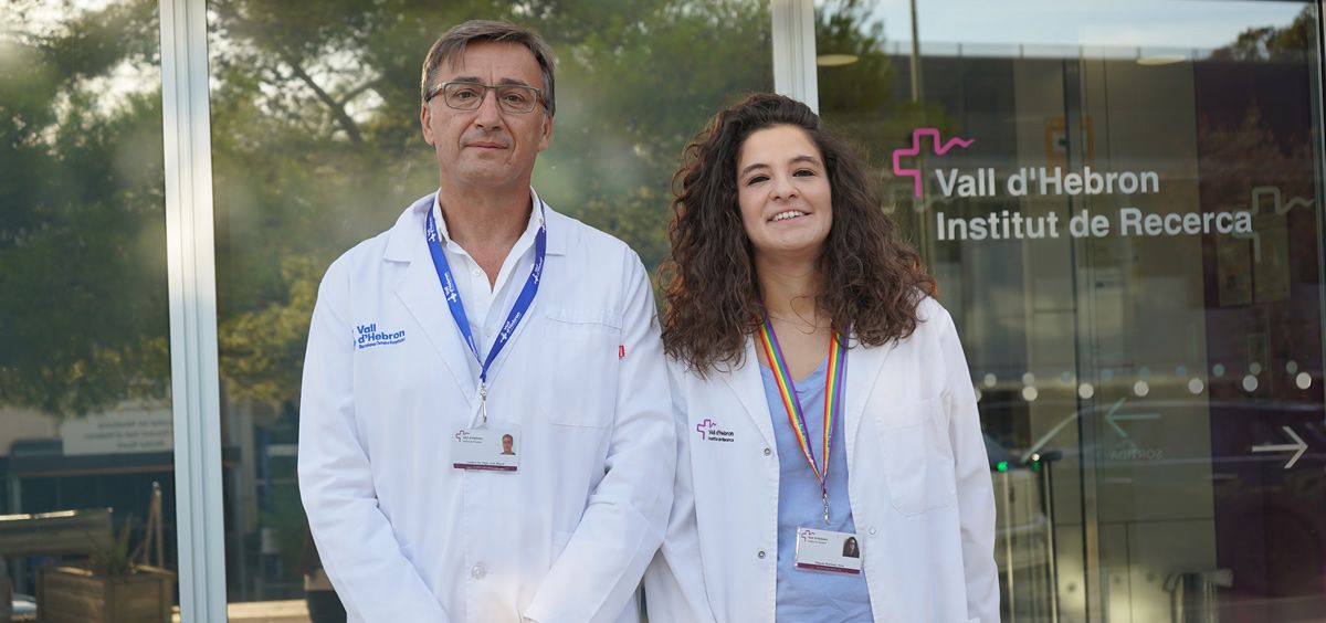 El Dr. José Miguel Lizcano y la Dra. Nora Diéguez (Foto: Vall d’Hebron)
