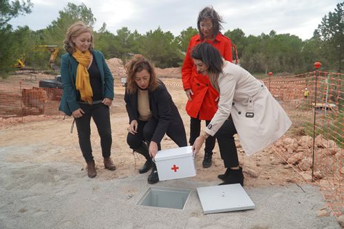 La presidenta del Govern visita el nuevo servicio de hemodiálisis de Formentera, que comienza a funcionar este lunes