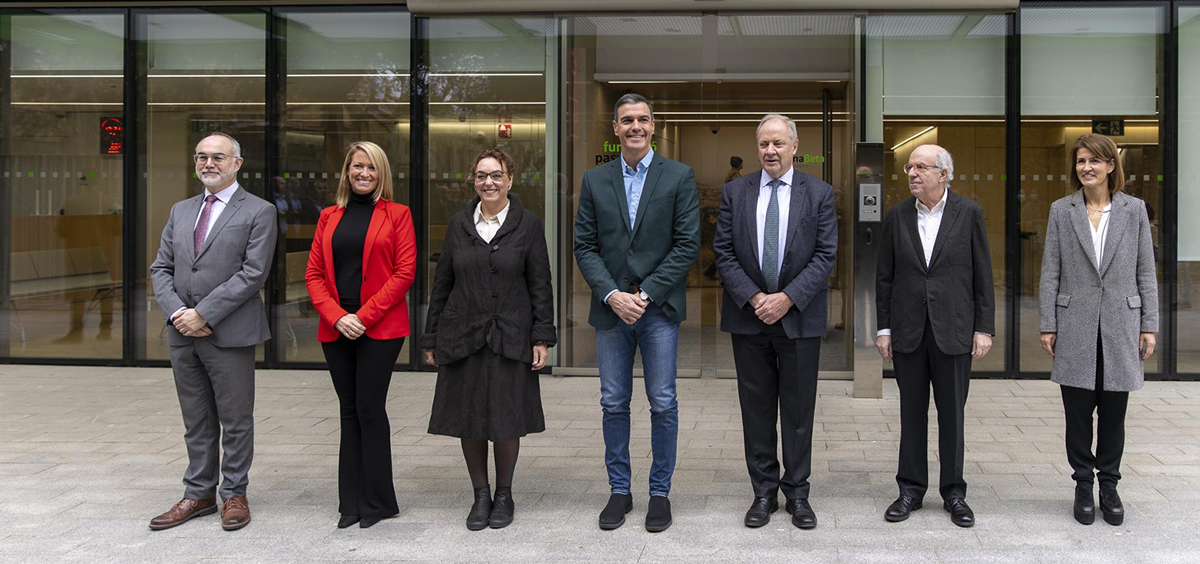 Pedro Sánchez en su visita a la Fundación Pasqual Maragall (Foto: Europa Press)