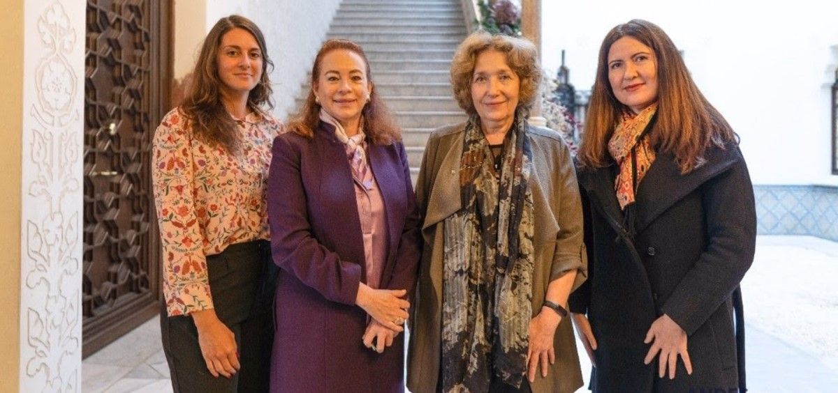 De izquierda a derecha, Thaïs González, Dra. María Fernanda Espinosa, Dra. Ann Keeling y Dra. Helena Legido Quigley  (Foto. Andes agency. EP)