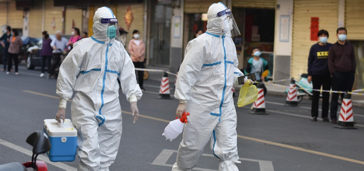 China asegura tener 'bajo control' el repunte de infecciones por Covid 19 en sus fronteras. (Foto: EP)