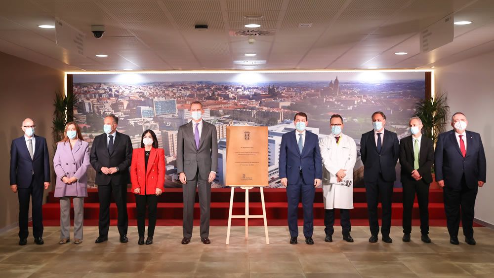 El Rey, Darias y Mañueco, en el nuevo edificio del Hospital de Salamanca