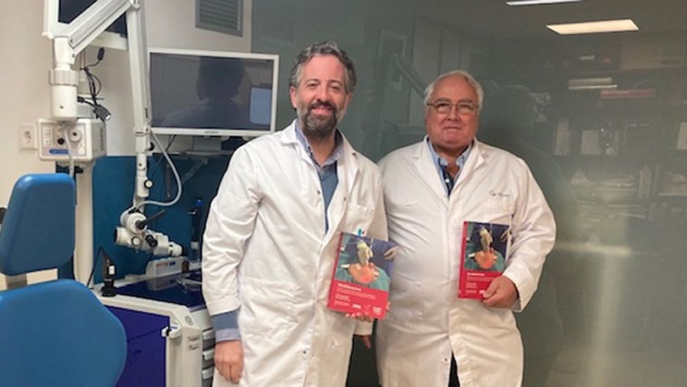 Los doctores Sánchez Barrueco y Cenjor (Foto. FJD)