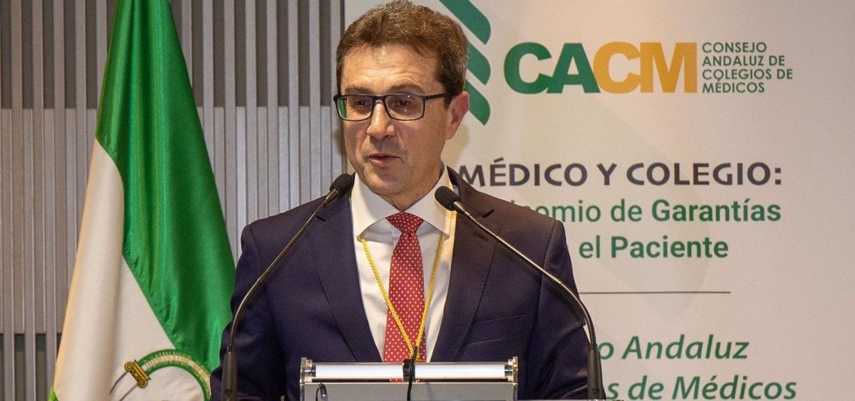 Toma de posesión del nuevo presidente del Consejo Andaluz de Colegios de Médicos, el Dr. Jorge Fernández Parra. (Foto. CACM)