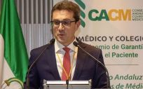 Toma de posesión del nuevo presidente del Consejo Andaluz de Colegios de Médicos, el Dr. Jorge Fernández Parra. (Foto. CACM)