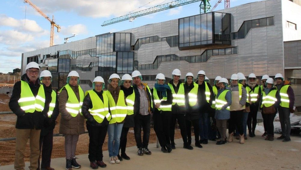 Los profesionales visitan las obras del nuevo Hospital de Cuenca