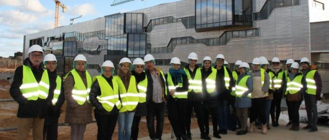 Los profesionales visitan las obras del nuevo Hospital de Cuenca