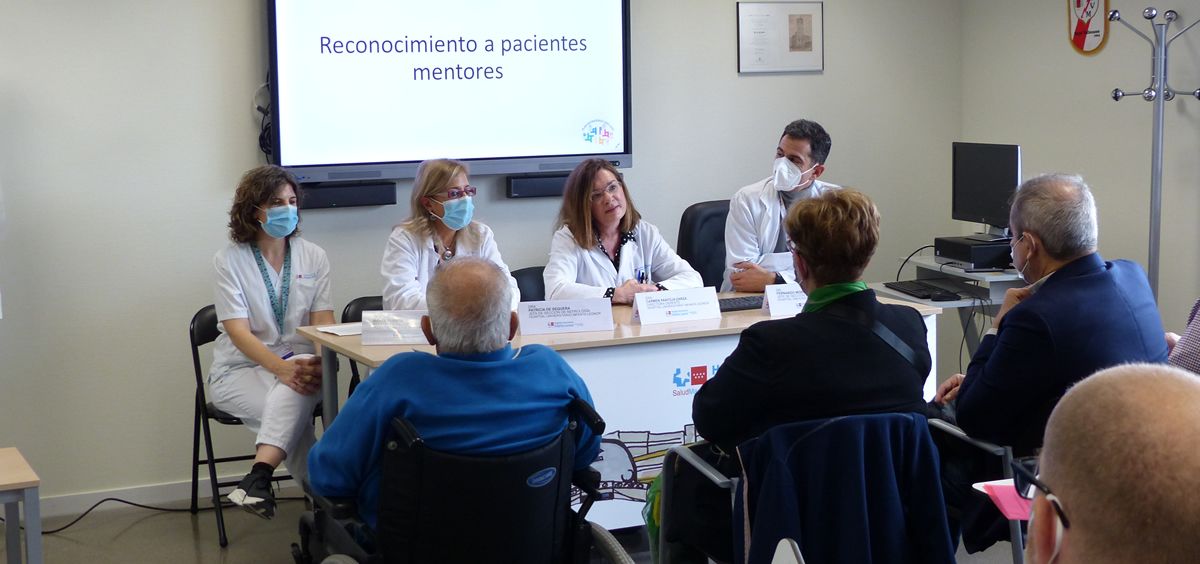Reconocimiento a los pacientes mentores (Foto. Hospital Infanta Leonor)