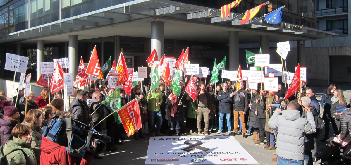 CCOO, UGT y CSIF inician movilizaciones en Aragón. (Foto: EP)