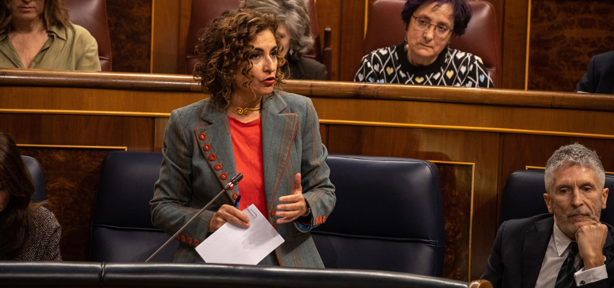 La ministra de Hacienda y Función Pública, María Jesús Montero, en la sesión de control al Gobierno. (Foto: EP)