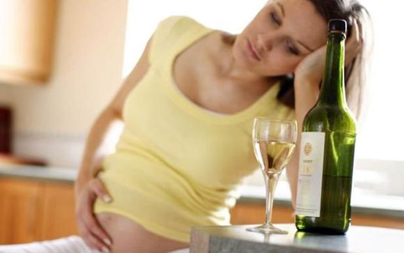 El consumo esporádico de alcohol en el embarazo provoca problemas neuronales en el feto