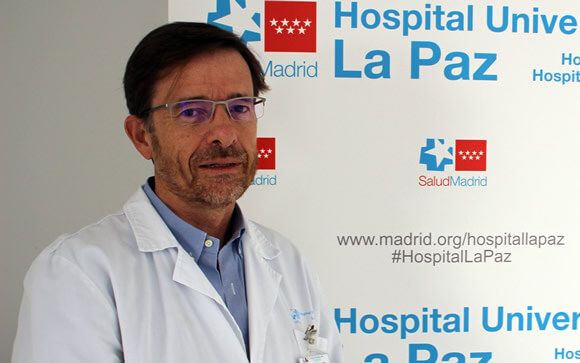 José Ramón Arribas, coordinador de la Unidad de Aislamiento de Alto Nivel del Hospital Universitario La Paz-Carlos III, es el principal autor del artículo publicado.