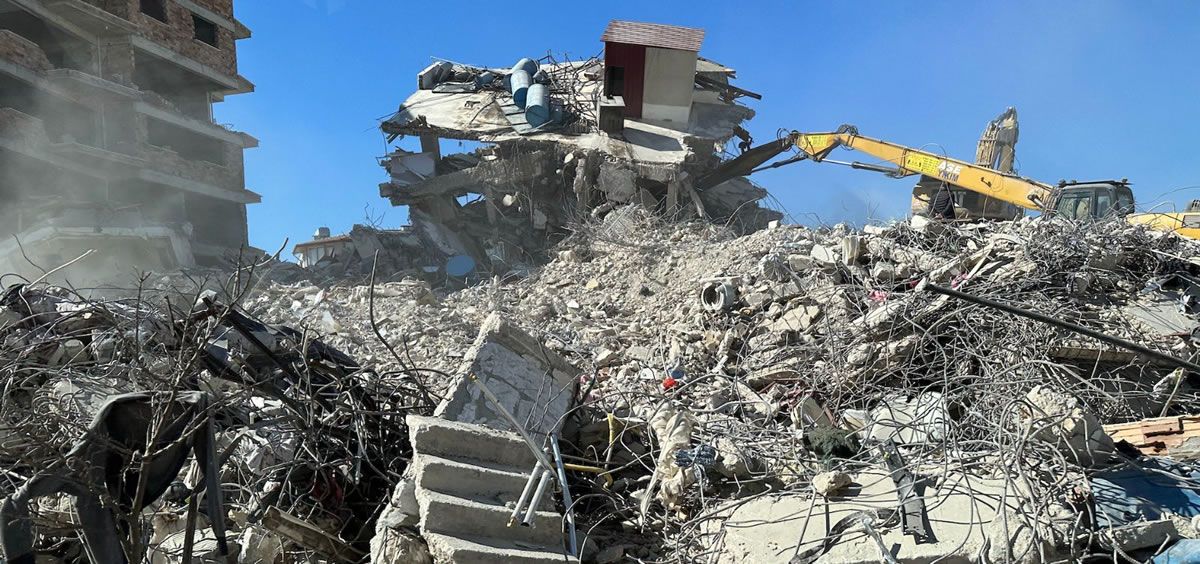 Hospital destruído por los terremotos en Turquía (Foto. OMS)