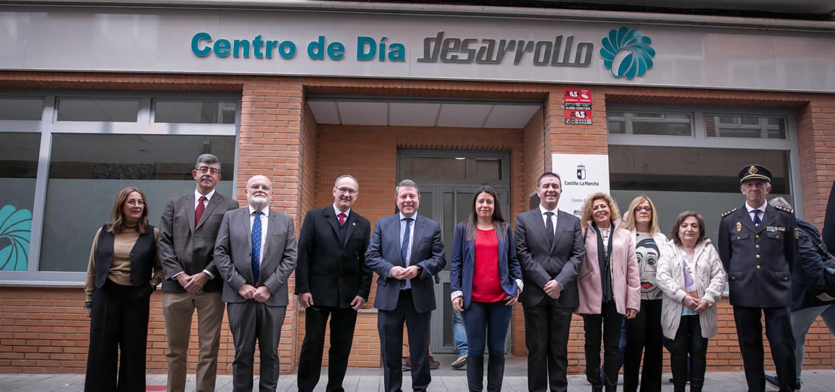 El presidente de Castilla-La Mancha, durante la visita