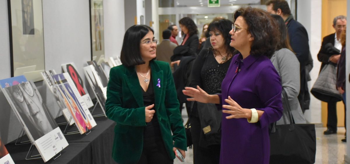 La ministra de Sanidad, Carolina Darias, en su visita a la exposición (Foto: Ministerio de Sanidad)