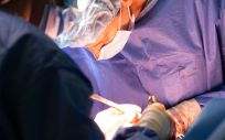 Doctores realizando una intervención quirúrgica (Foto. Hospital de Torrejón)