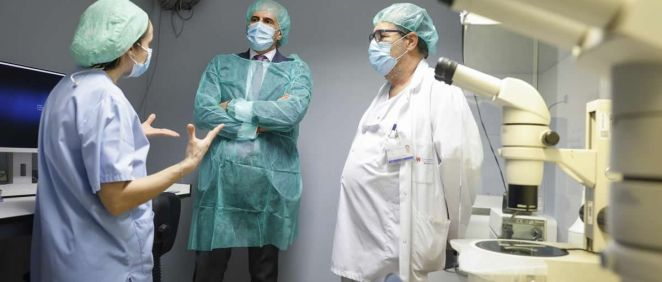 El consejero de Sanidad de Madrid, Enrique Ruiz Escudero, visita el Hospital Universitario Fundación Alcorcón (Foto: CAM)