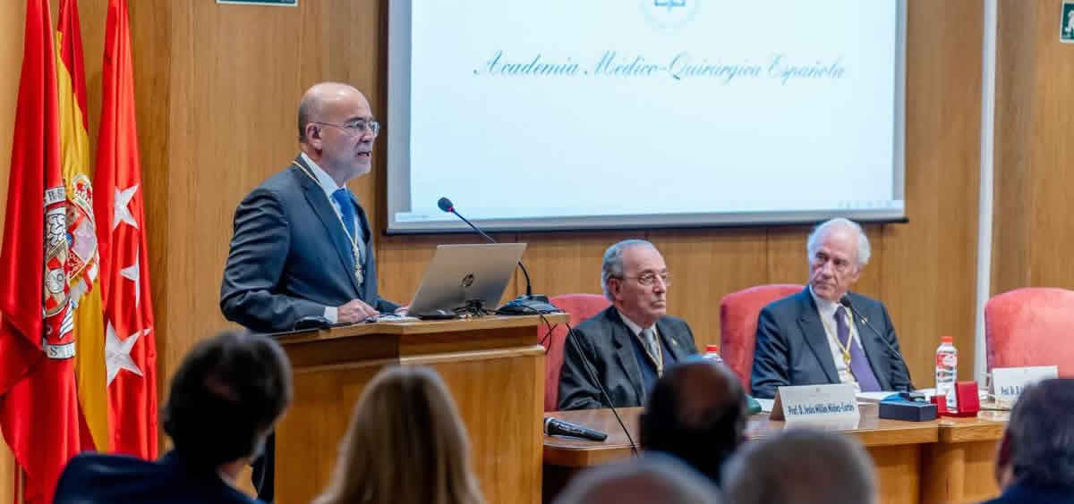 El Dr. Julio Acero toma posesión como Académico de Número de la Academia MédicoQuirúrgica Española (Foto: HRC)