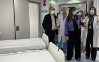 Sira Repollés, consejera de Salud de Aragón, visita la nueva Unidad de Reproducción Asistida del Hospital Servet de Zaragoza (Foto: Gobierno de Zaragoza)