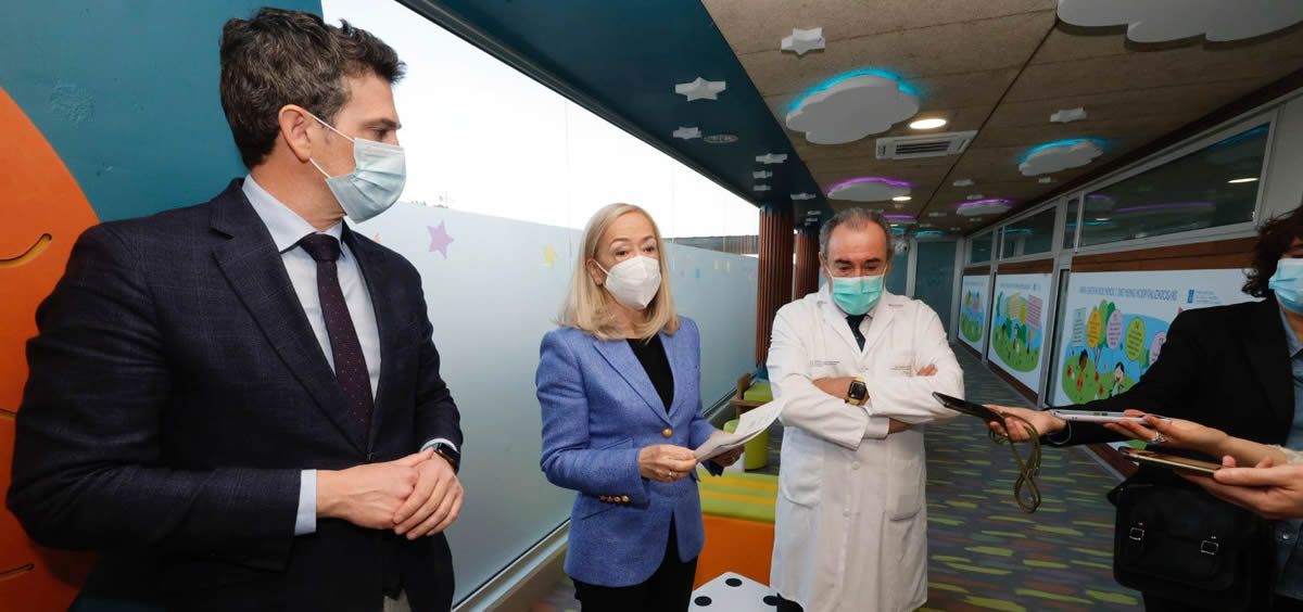 Estrella López Pardo visita las nuevas instalaciones del Hospital Universitario de Lugo (Foto: Sergas)