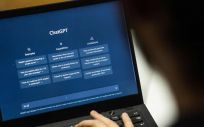 Una persona utiliza el software de texto ChatGPT de la empresa OpenAI. A 25 de enero de 2023, en Hesse, Darmstadt (Alemania) (Foto: Frank Rumpenhorst/dpa/EuropaPress)