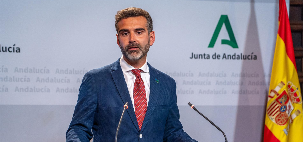 El consejero de Sostenibilidad, Medio Ambiente y Economía Azul y portavoz del Gobierno andaluz, Ramón Fernández Pacheco, en rueda de prensa. (Foto: EP)