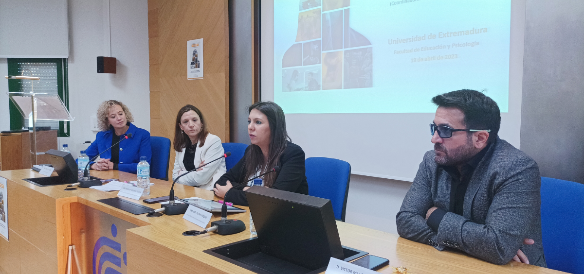 Presentación del informe Bienestar psicológico y salud mental del estudiantado de la UEX. (Foto: Extremadura)