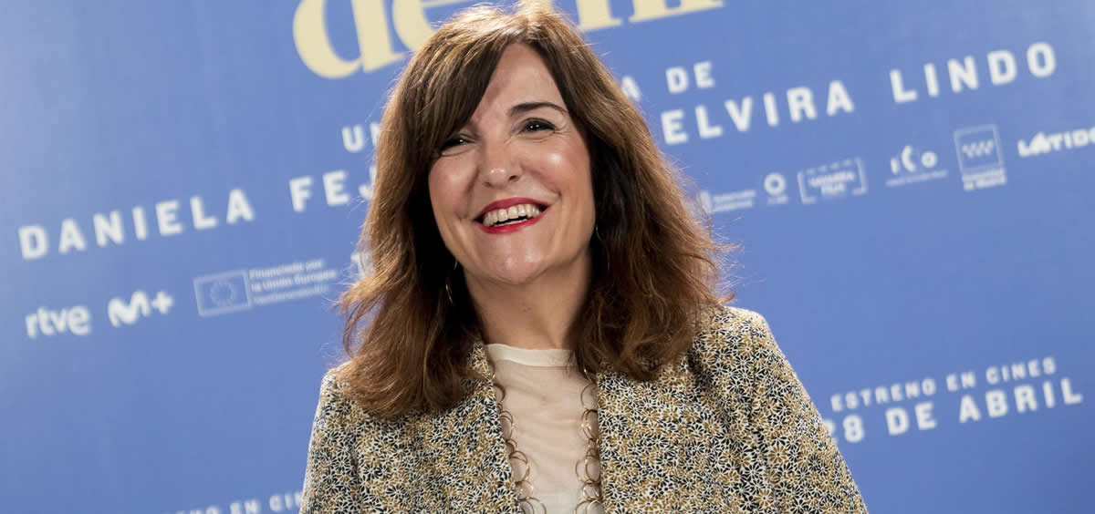 La escritora, Elvira Lindo, durante la sesión de prensa de la película ‘Alguien que cuide de mi’ (Foto: A. Pérez Meca - Europa Press)