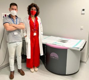 La radióloga Cristina Romero Castellano y el ingeniero biomédico Daniel Álvarez (Foto. Hospital Universitario de Toledo)