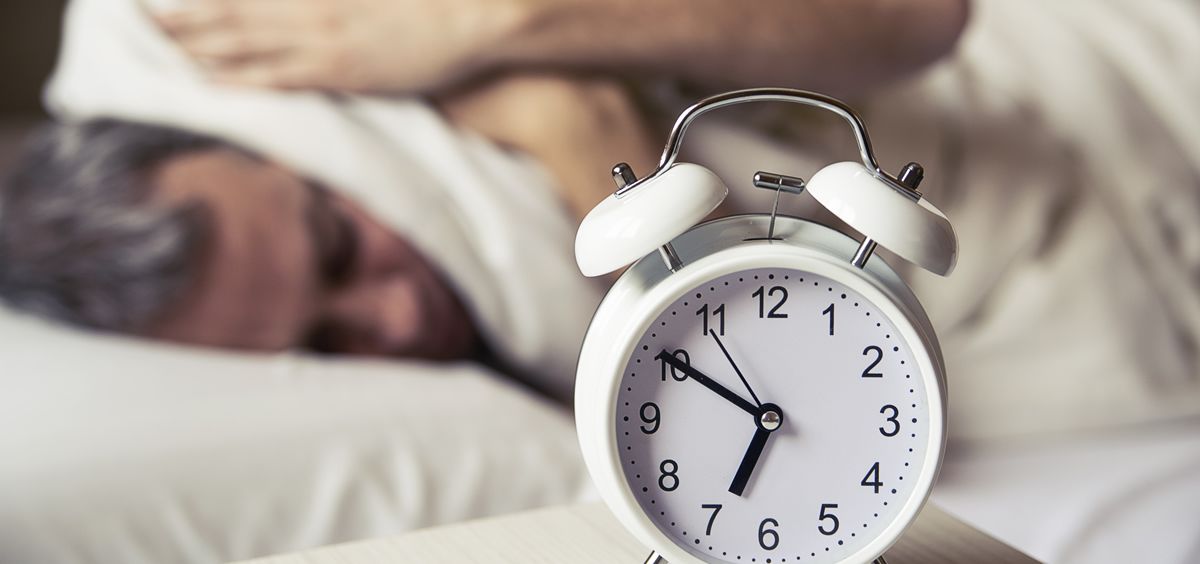 El insomnio puede agravarse por mirar el reloj (Foto: Freepik)