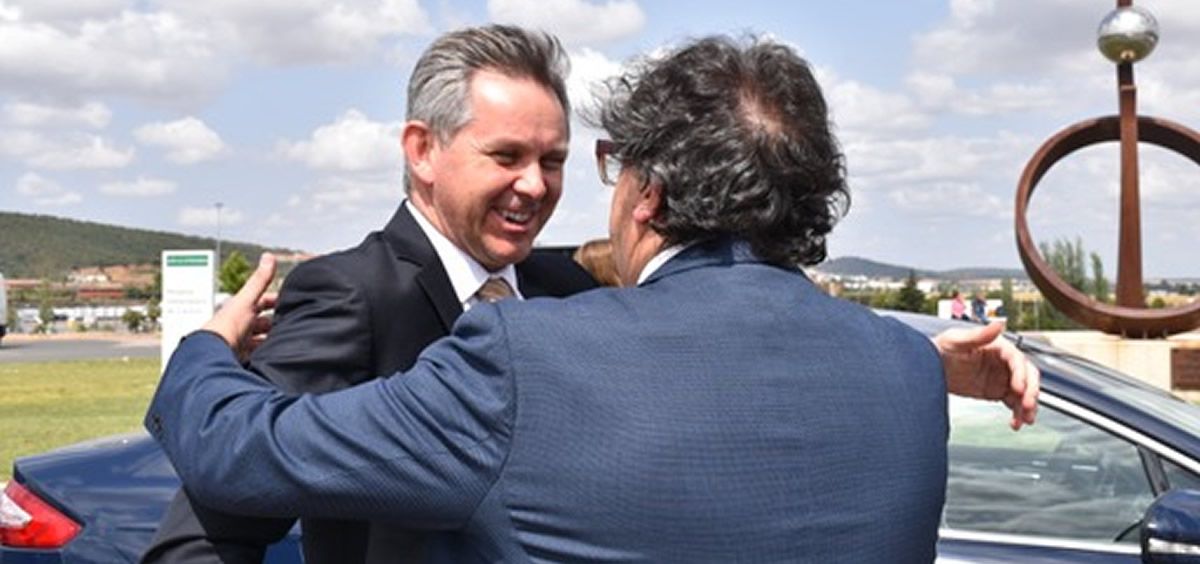 El consejero de Sanidad de Extremadura, José María Vergeles, y el ministro de Sanidad, José Manuel Miñones (Foto: Ministerio de Sanidad)