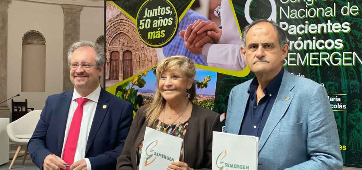 Dr. Rafael Micó, Vicepresidente de SEMERGEN; Dña. Pilar Martínez, Presidenta de Diabetes Madrid y Dr. José Polo, Presidente de SEMERGEN (Foto: SEMERGEN)