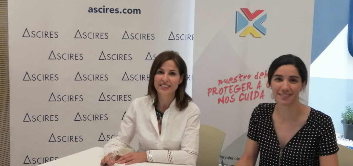 La CEO de Ascires, Lorena Saus, junto a la presidenta del Colegio Oficial de Enfermería de Valencia, Laura Almudéver. (Foto: COENV)