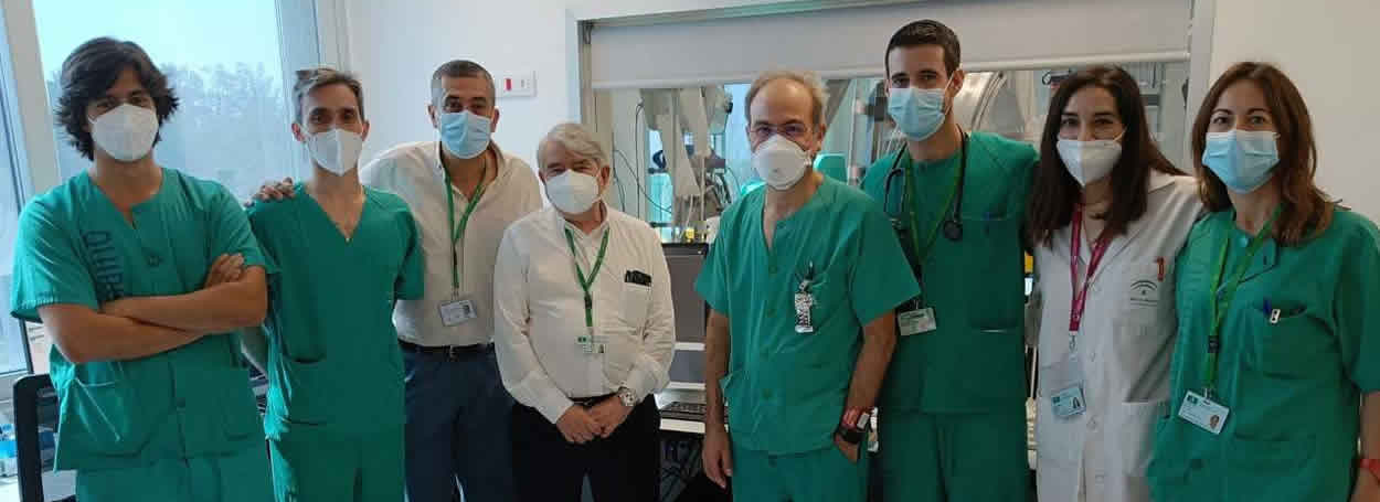 Investigadores del Hospital Virgen de la Victoria (Foto: Junta de Andalucia)